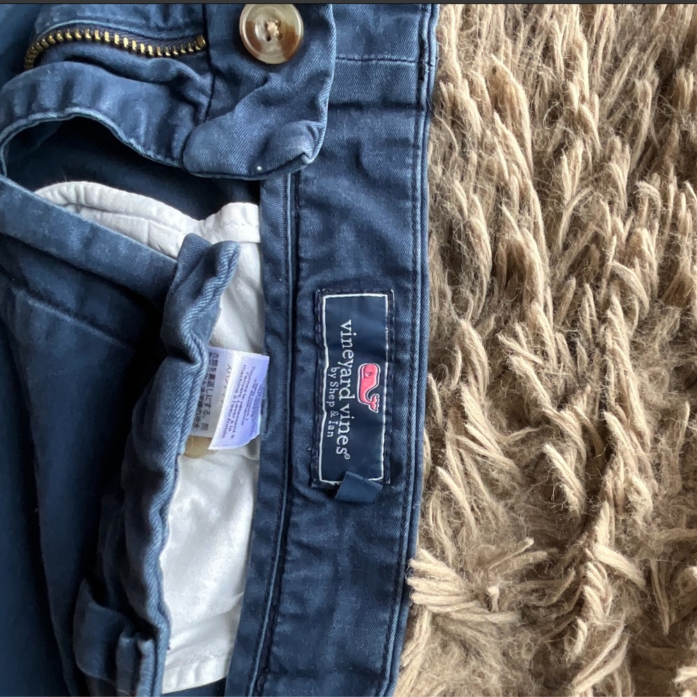 VINEYARD VINES blue cargo shorts